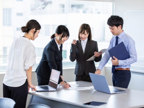 プロに相談するイメージ